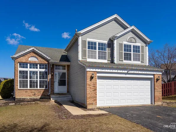 18 E Country Walk Dr, Round Lake Beach, IL 60073