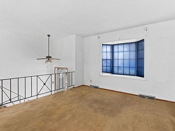 5th image of 2824 W Arlington Ave