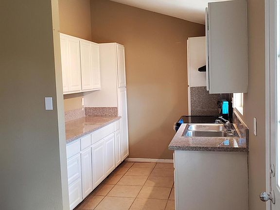 5th image of 7706 Dogbane Ave