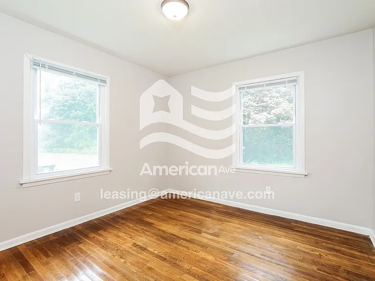 1047462_012_wm_-_bedroom_12888760.jpg