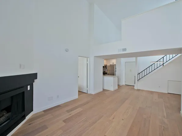 5540 Owensmouth Ave, Woodland Hills, CA