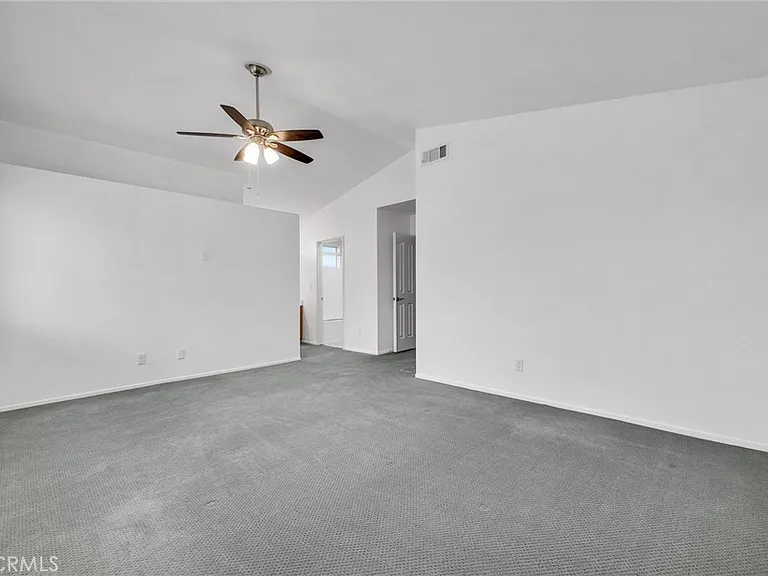 1070 Cannon Rd — Photo 35