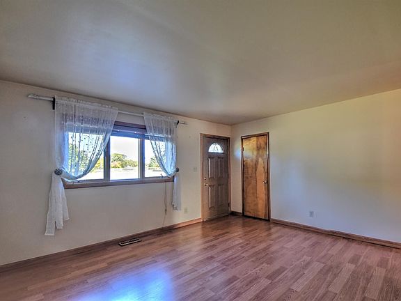 5th image of 9506 Saric Dr