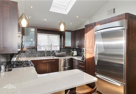 4th image of 2259 E 59th Pl