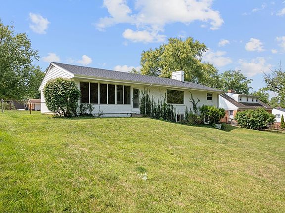 4th image of 3678 Moorhill Dr