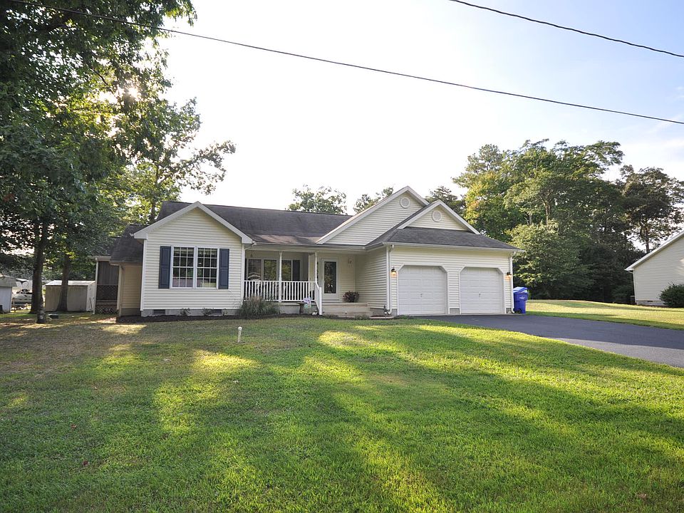 1st image of 207 Sandy Beach Dr