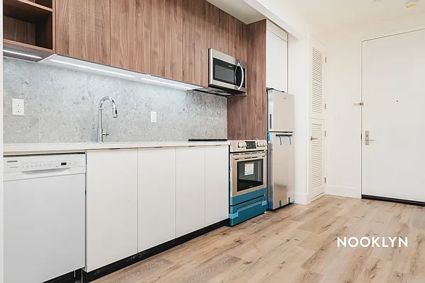 Rented by Nooklyn NYC LLC | media 24