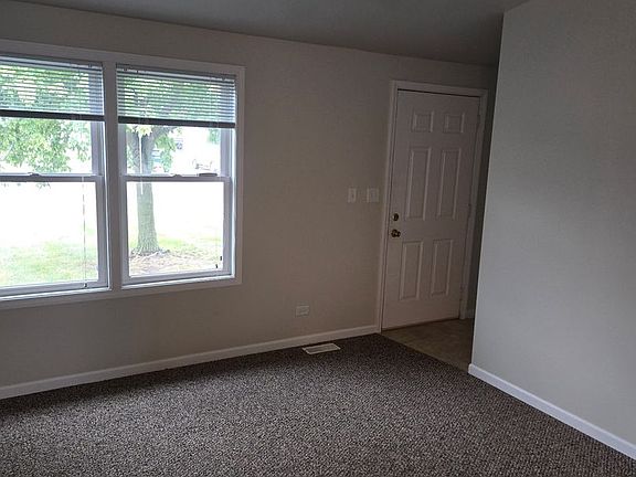3rd image of 2465/2475 E Stellon St