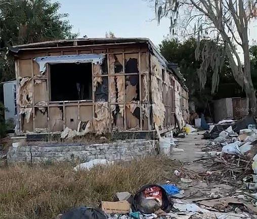 2nd image of 6510 Eleanor Dr