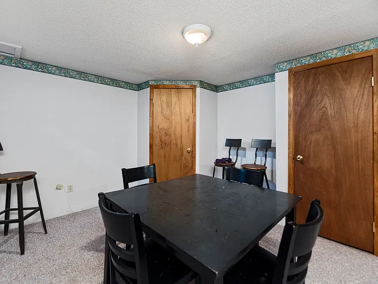 1221 N Perry Ave — Photo 21