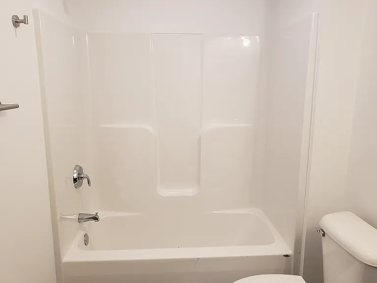 320 W Main St — Photo 12