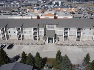 4600 S Washington St APT 306, Grand Forks, ND 58201