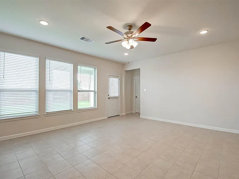 18827 Carlisle Landing Ln — Photo 14