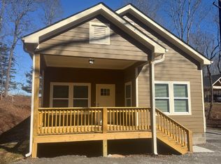 3829 Honeysuckle Rd, Gainesville, GA 30506