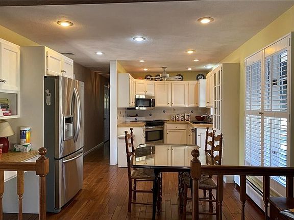 5th image of 5 Hilton Dr