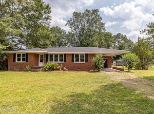 3533 Dobbs Farm Rd, Kinston, NC 28504
