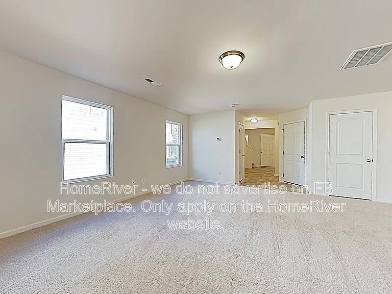 3 bed, 2.5 bath, 2104 sqft, $2,095 — Photo 3