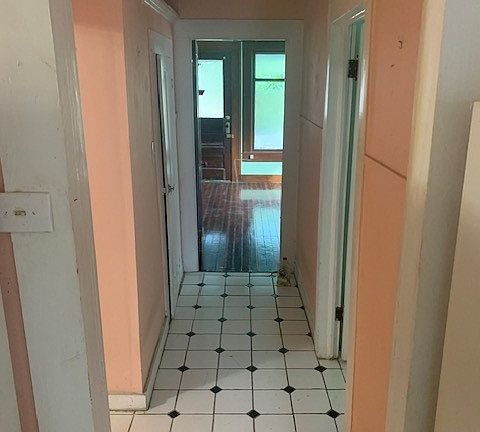 5th image of 1029 W Martin Luther King Dr