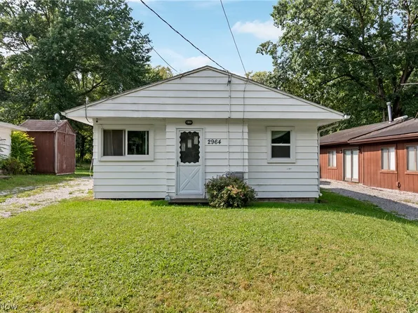 2964 Pressler Rd, Uniontown, OH 44685