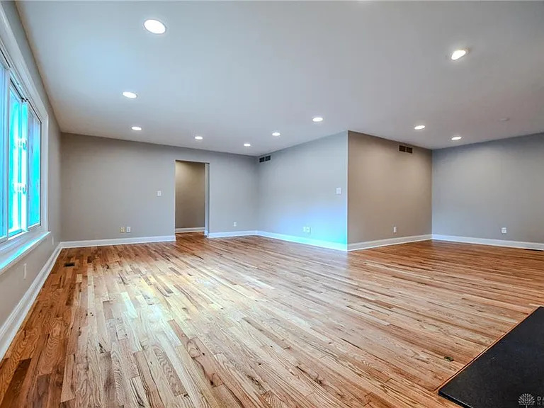 121 E Schantz Ave #3 — Photo 11