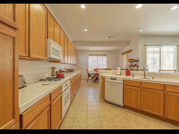 2nd image of 5549 Las Brisas Ter