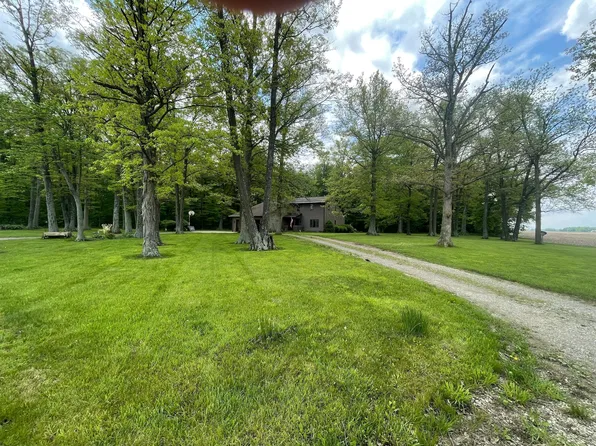 13639 Township Road 176, Jackson Center, OH 45334