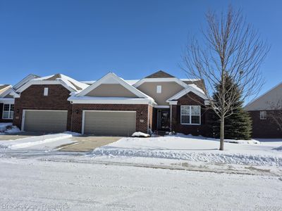 2081 Orwell St, Lake Orion, MI, 48360