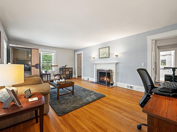 5th image of 118 Poplar Street