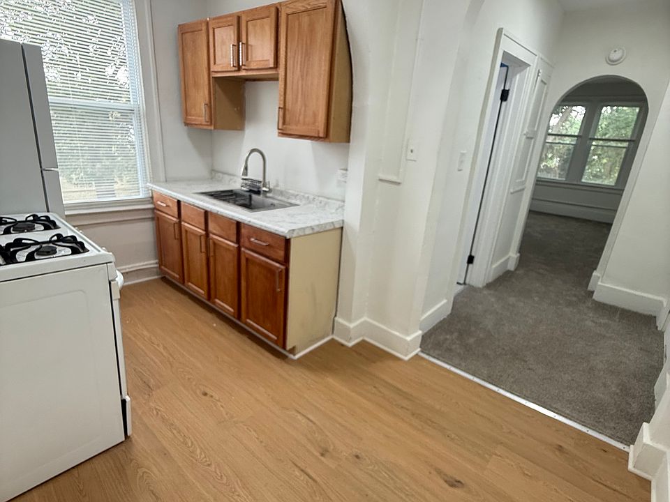 1st image of 98 S Edith St APT 204
