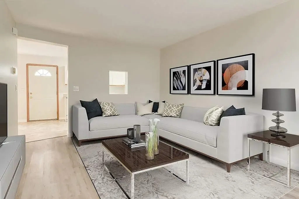 Kyte Crescent Townhomes — Photo 2