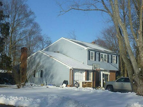 3rd image of 383 Devon Dr