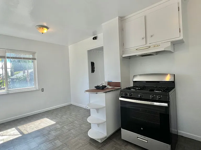4350 Fleming Ave — Photo 17