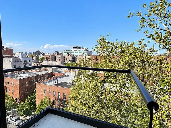 25-28 30th Dr #6, Astoria, NY 11102
