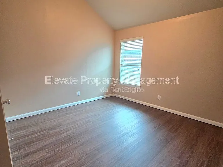 2301 Kintyre Rd — Photo 14