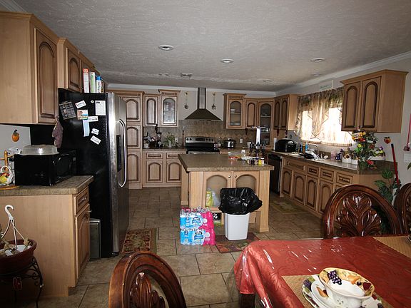 4th image of 147 E Bellevue
