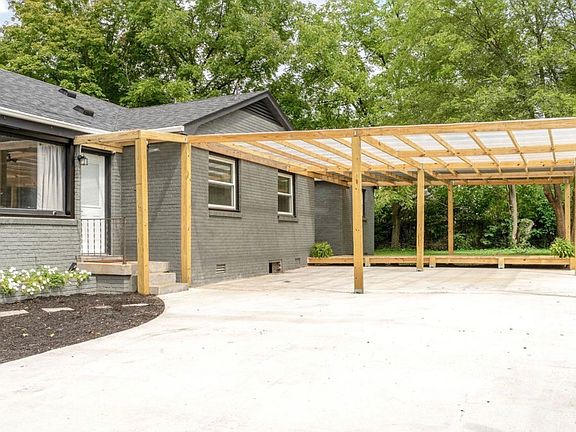 5th image of 232 Ewing Dr