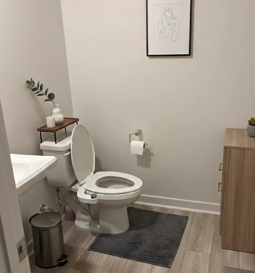 4 bed, 3.5 bath, 2079 sqft, $4,300 — Photo 3