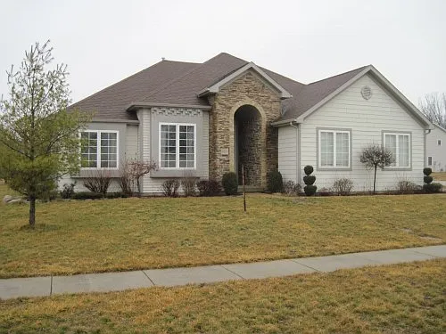 2104 Piper Lndg photo 1
