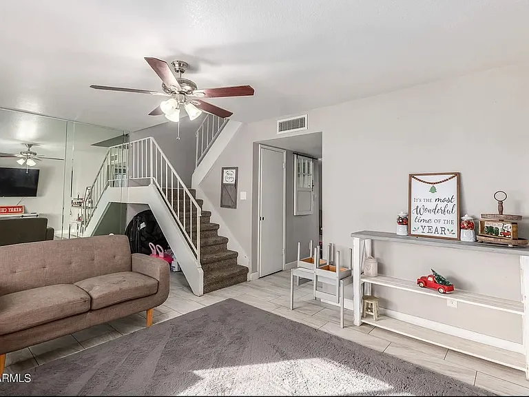 4759 W Marlette Ave — Photo 7
