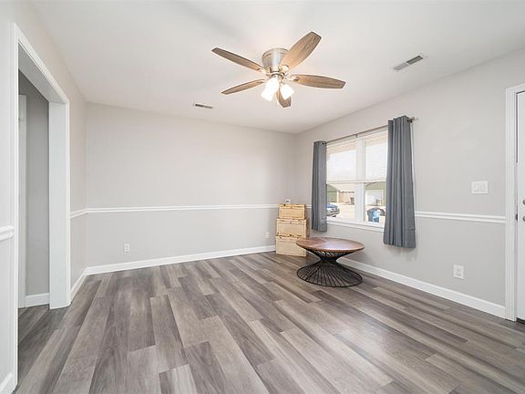 5th image of 7231 Julia Ave