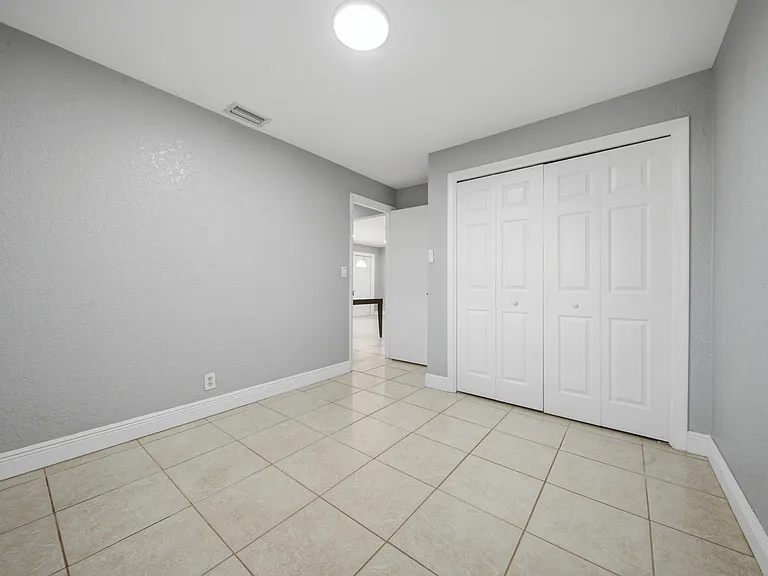 4681 SW 43rd Ter #2 — Photo 9