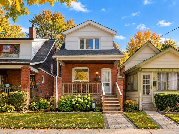 11 Bryant Ave, Toronto, ON M4C 5G9