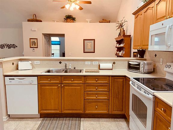 5th image of 9076 Timberbrook Ln Unit A