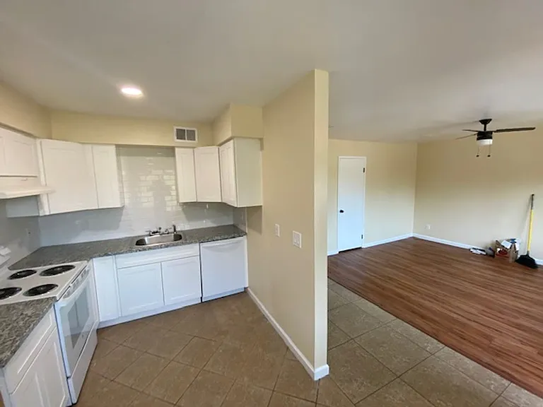 5712 Kenneth Ave #D — Photo 17