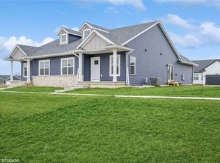 2426 Bluegrass St, Marion, IA 52302