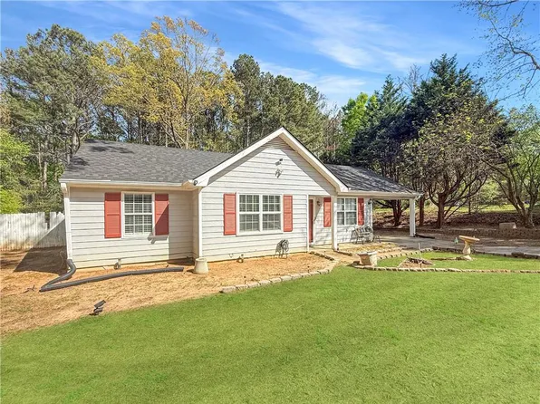 211 Brooks Ln, Winder, GA 30680