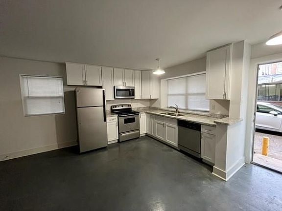 4th image of 1417 Annunciation St APT A