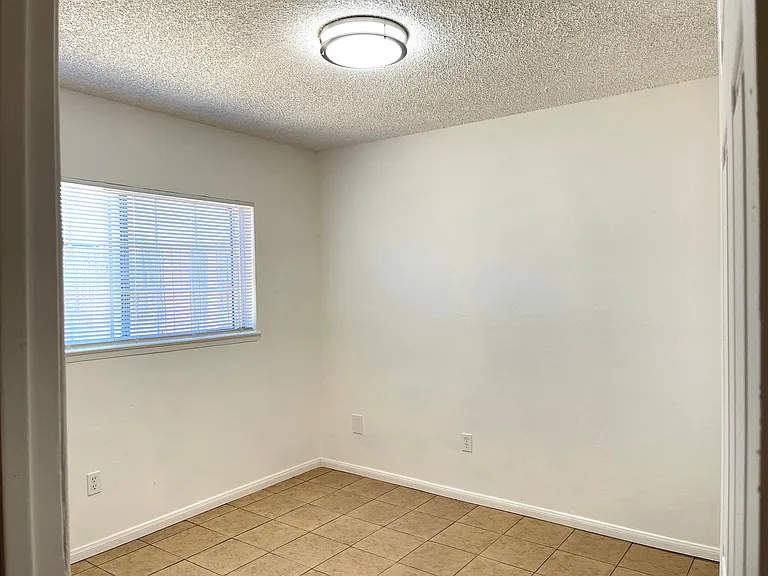2698 San Anselmo Ave — Photo 17