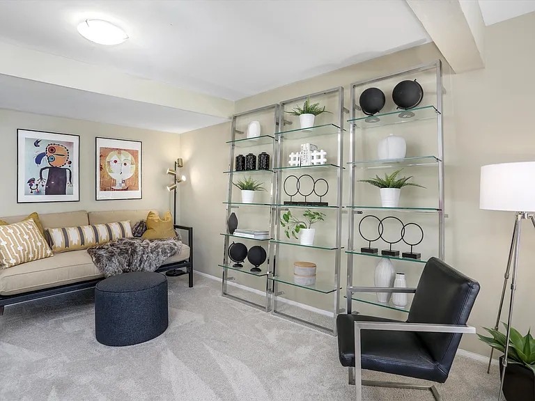 Aldingbrooke Apartments — Photo 24