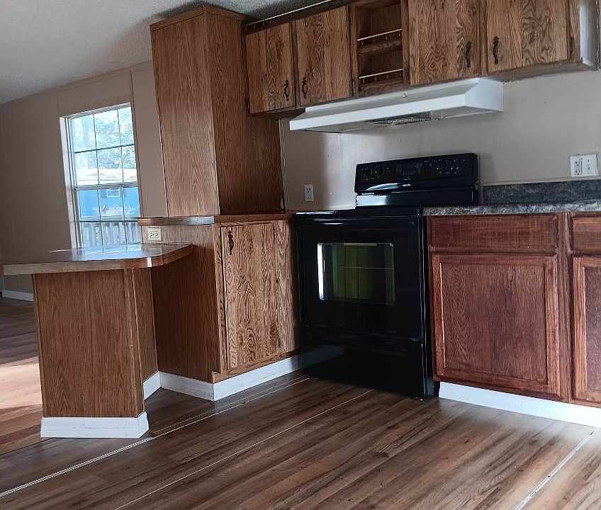 1st image of 1720 NW 38th Ave #141B